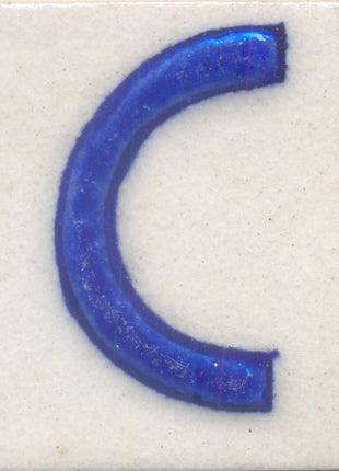 Blue C alphabet white tile (2x2)