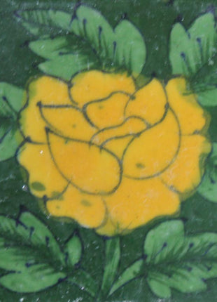 Yellow flower on green tile (3x3-bpt11)