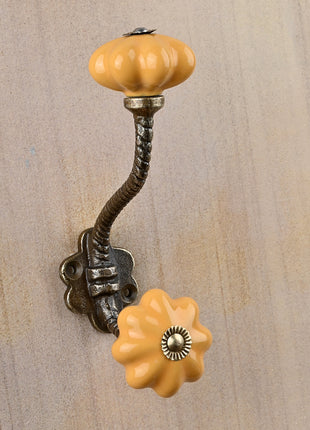 Flower Shaped Solid Mustard Knob With Metal Wall Hanger