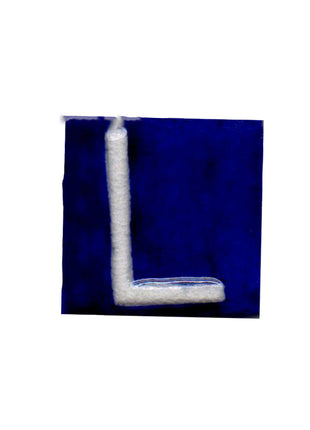 White L alphabet blue tile (2x2)